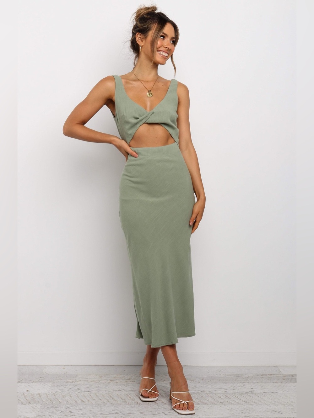 NWT Petal & Pup Apollo cutout midi maxi Dress in Olive size 4 women’s